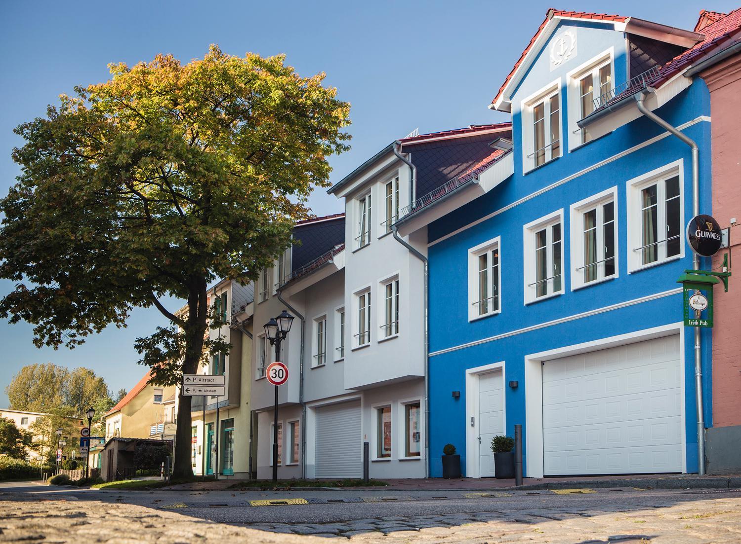 Hotel Am Yachthafen Waren  Exterior foto