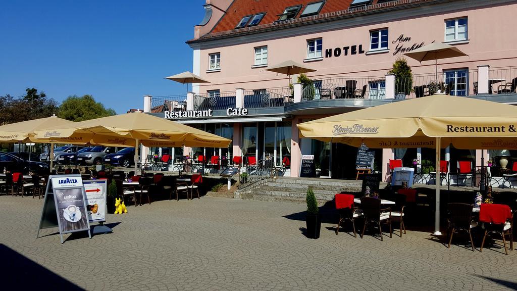 Hotel Am Yachthafen Waren  Exterior foto
